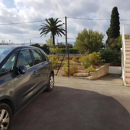 Chez Francine En Bord De Mer Mediterrannee *
